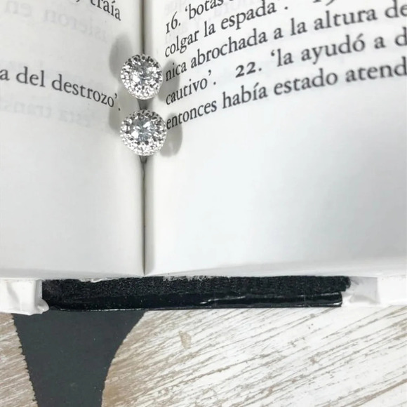 Pave halo silver studs diamond style/luxury/minimalist - Picture 1 of 5